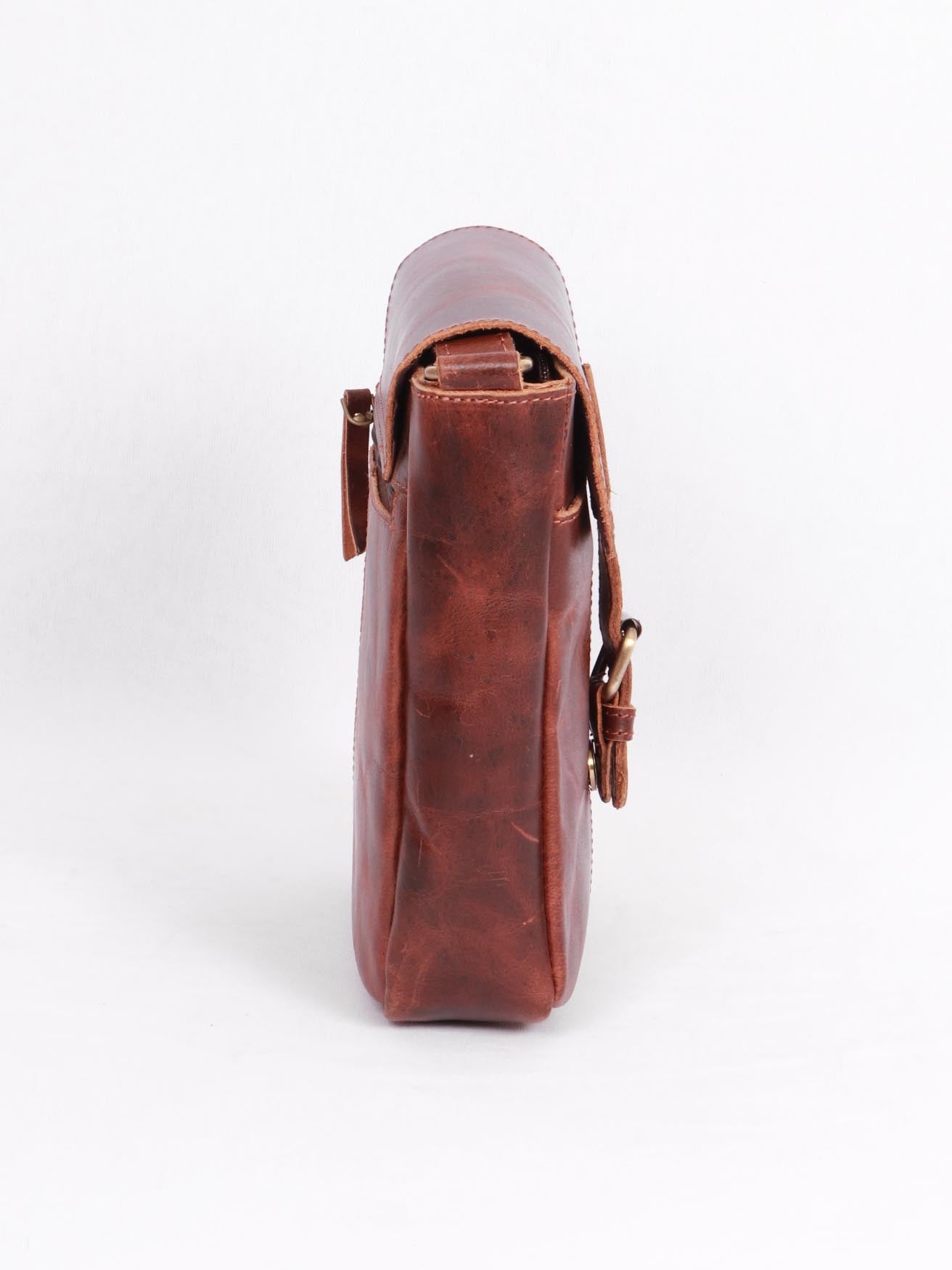 VERO SLING BAG