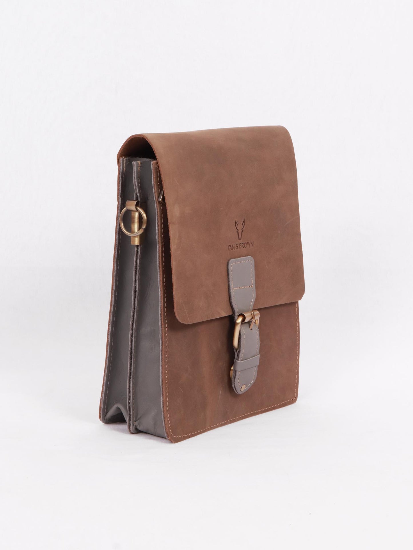 JIYA SLING BAG