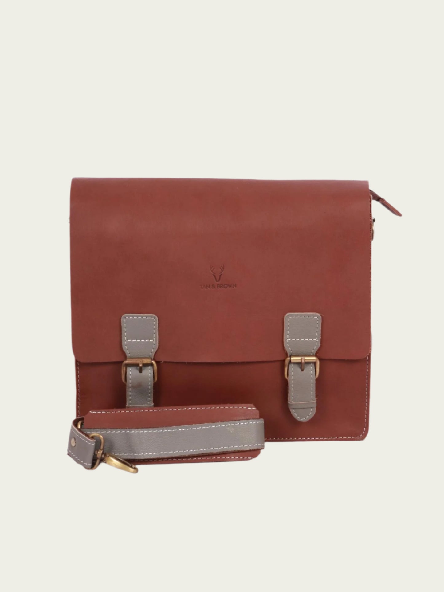 NOIR SLING BAG