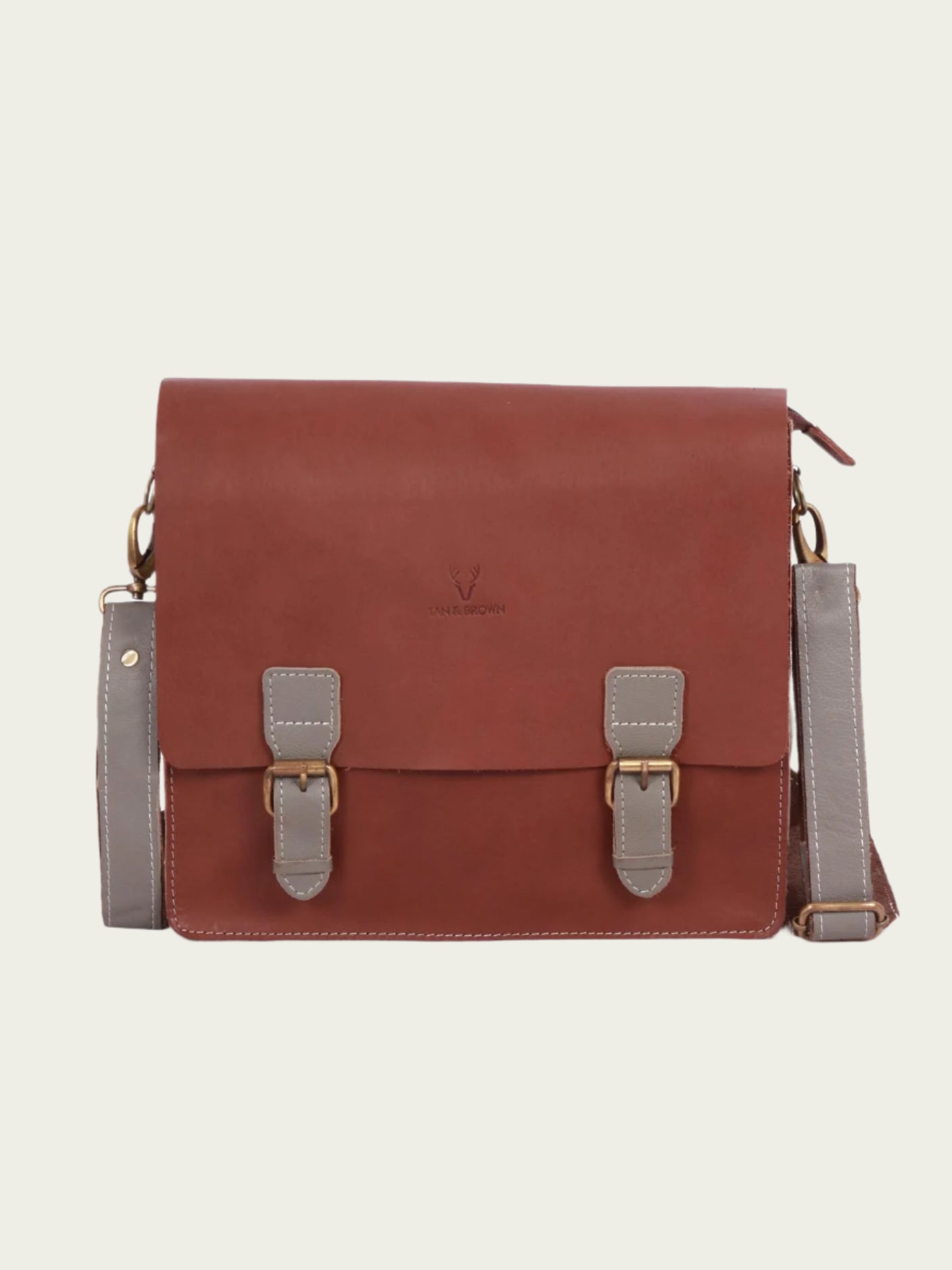 NOIR SLING BAG