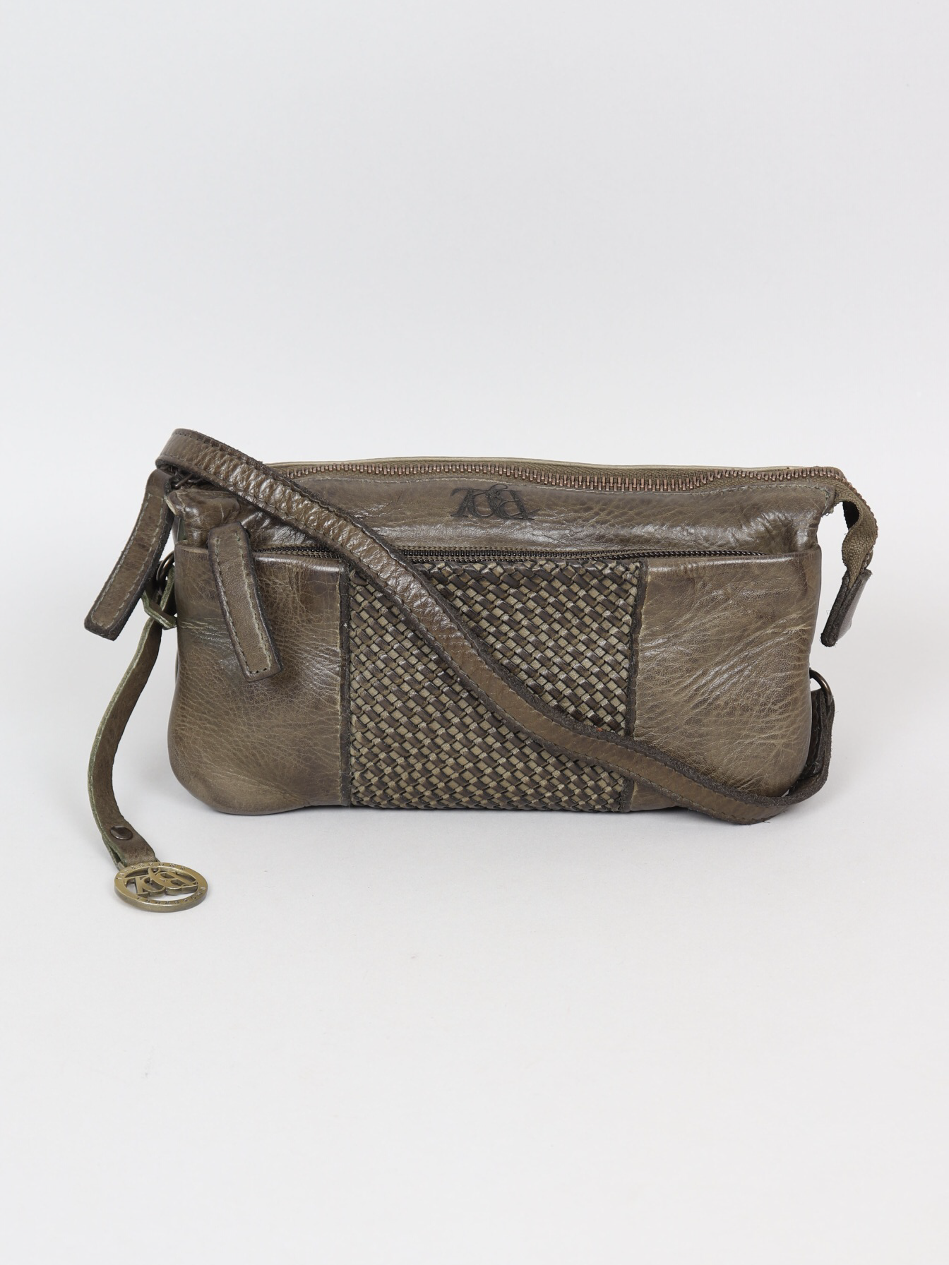leather sling bag