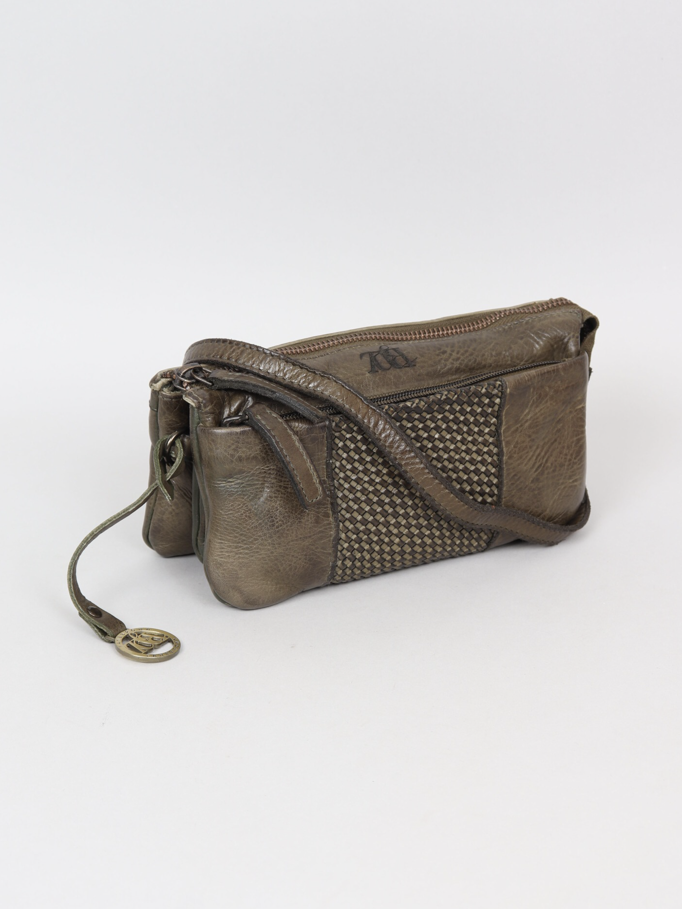 leather sling bag