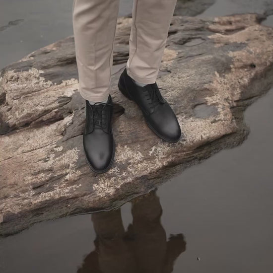 Leather Chukka Boot Black