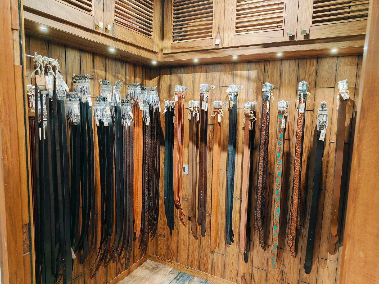 Leather Belt Shop